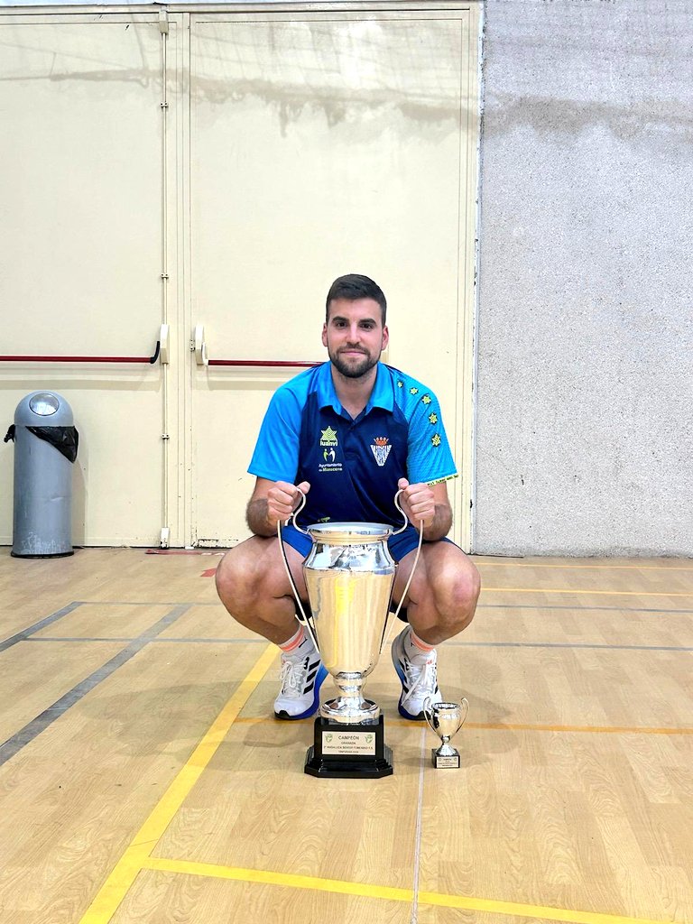🏆 Campeonas de Liga y Ascenso a División de Honor.

Pedazo de temporada, orgulloso de poder entrenar un auténtico grupazo dentro y fuera de la cancha.

💙 <a href="/udmaracena1945/">UD Maracena</a>