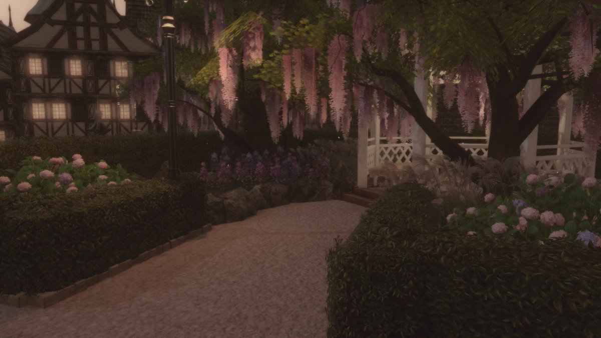 so deeply in love with Lumos Studio's yard, did some small exterior updates, and I just love this balcony.🫠

Primal - Empy - W9P12 (Has 9 FC Room Studios too!)