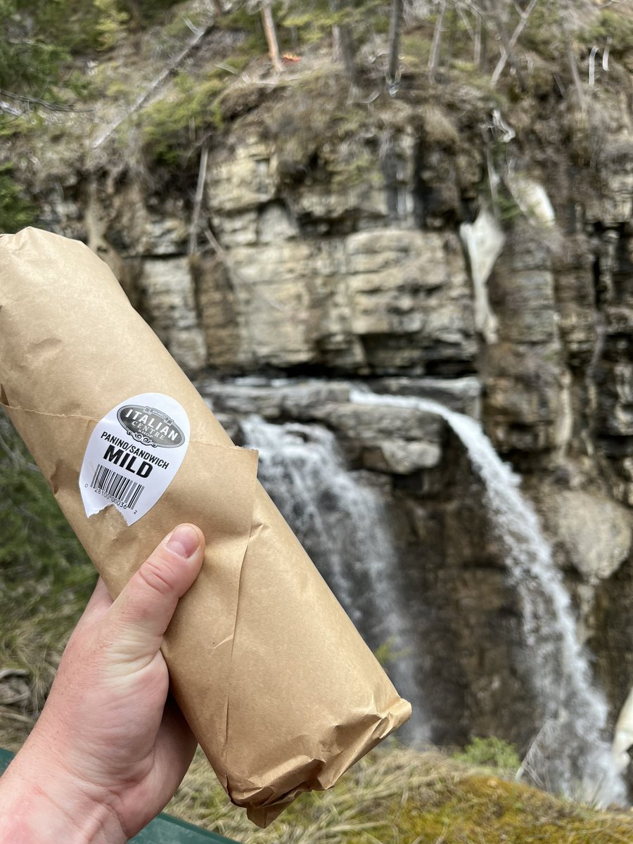 Snack_10's tweet photo. The Mild in the Wild… where do u eat ur Italian Sandy?? #Banff #JohstonCanyon #italiancentre #mmmmmgood @Lieutenant_Eric @nielsonTSN1260 @TomGazzola @matthewiwanyk https://t.co/GR7ApEwJMN