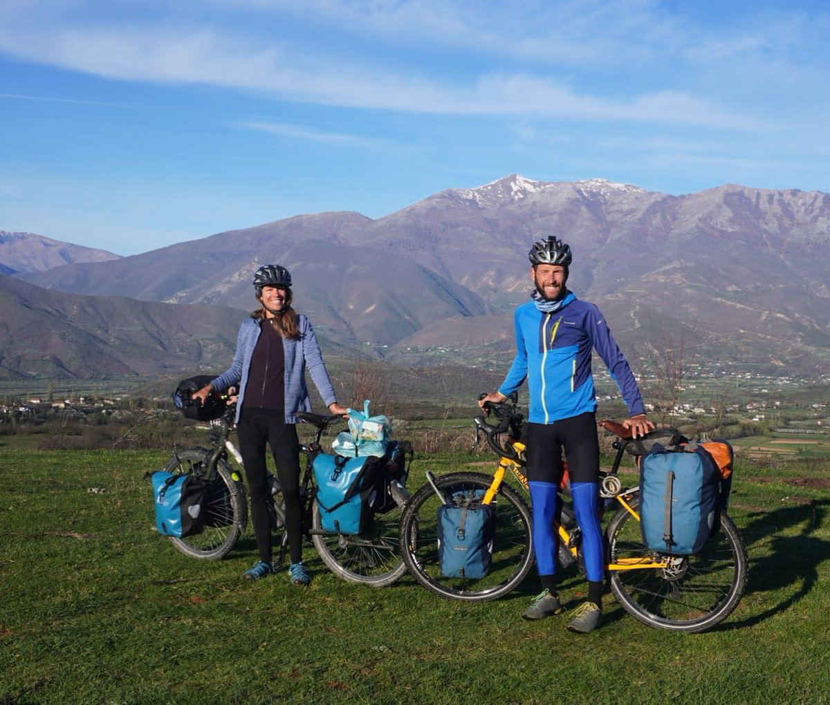 TerraVeloBikeCo's tweet photo. Adventurers on Wheels: Embracing the Scenic Mountains on a Bikepacking Journey🚲
Credits to @littlemisspedals📷
#cyclingasia #worldbycycling #cyclocamping #velove #velo #worldtraveler #cyclinggirl #bicycletouring https://t.co/5H4e3TB974