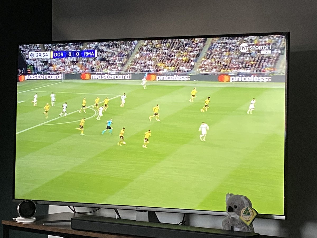 I was in the stadium the last time a team in yellow took on a team in white in a final at Wembley - fingers crossed for the yellows again