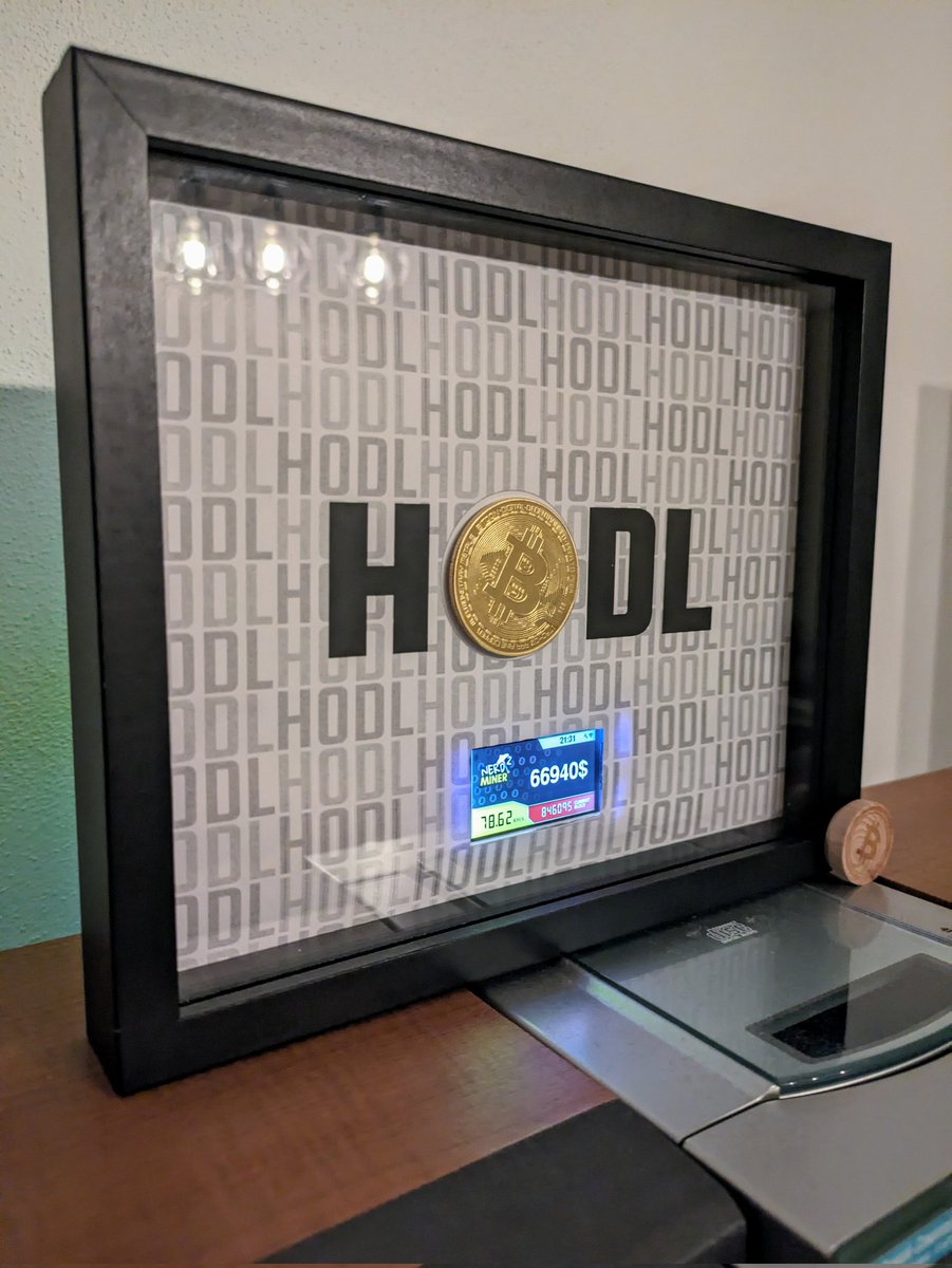 MiniCryptoArt_1's tweet photo. @CoinCornerMolly What about ticker like this? First #btc "mining" decoration frame with price ticker and physical coin inside 😀 https://t.co/NPDdjRoKZq