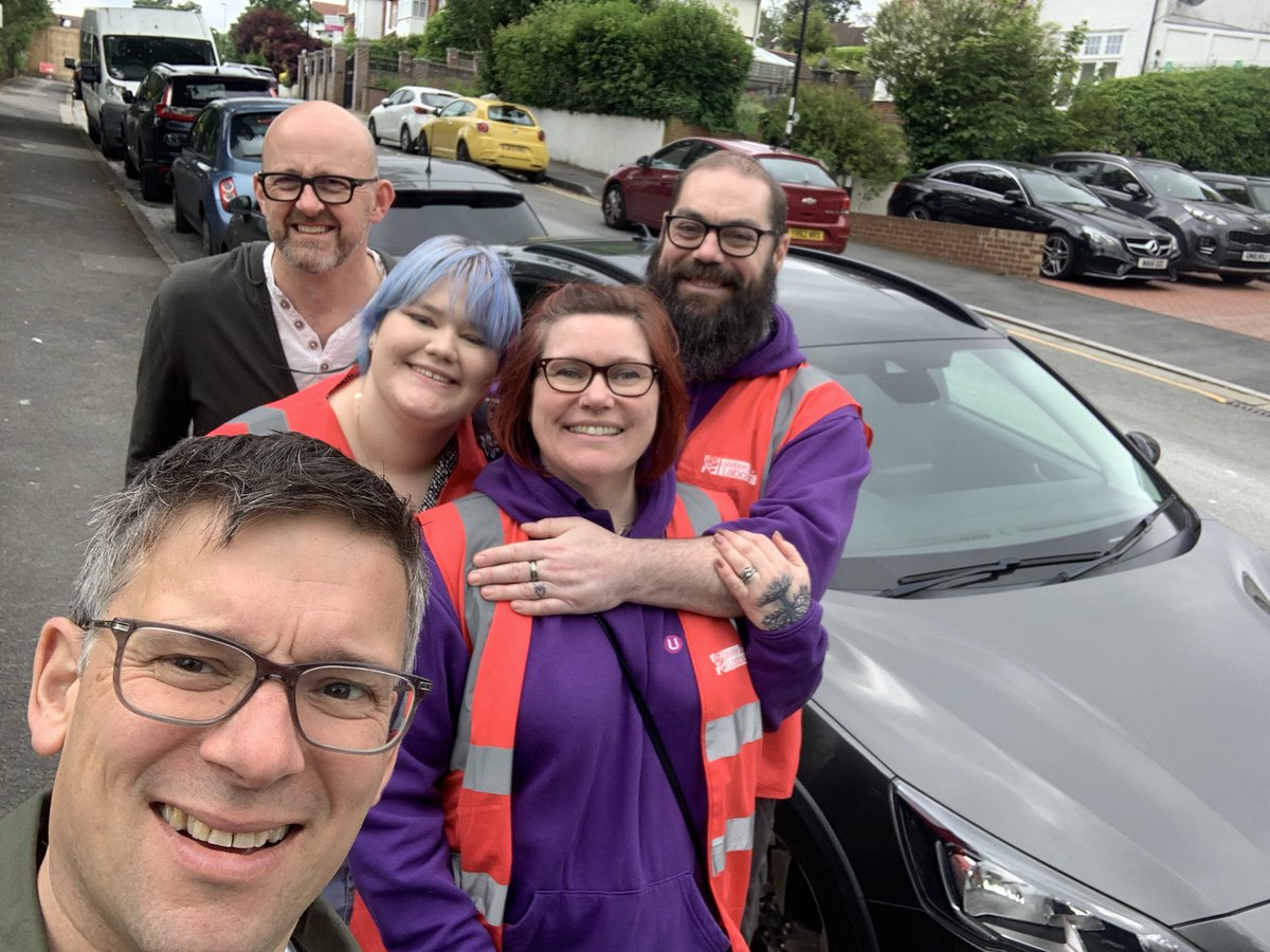 Stuart_King's tweet photo. It’s been a great day talking with residents in Purley this morning and afternoon, including those at the street party in Cliff End. 

What a pleasure to be part of the hundreds of conversations showing growing levels of support for @BenJLTaylor @UKLabour and change! https://t.co/fyWQhftiE6