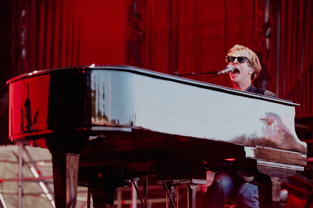 OSonDoCamino's tweet photo. A alguén mais se lle escapou
unha bágoa?💔
@tompeterodell
-—
¿A alguien más
se le ha escapado
una lagrimilla?💔
@tompeterodell
📍Escenario Estrella Galicia
#OSonDoCamiño #OSDC24
#Xacobeo #Galicia @estrellagalicia https://t.co/h8VmyIBDaw