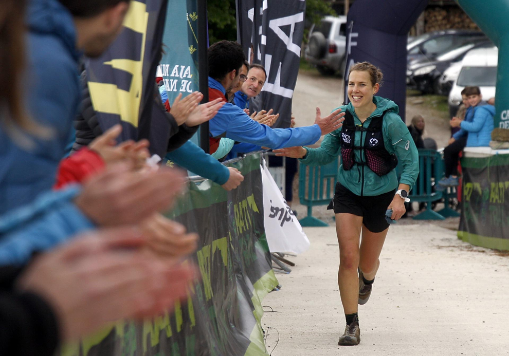 El Orhi, con las nubes y el viento protagonistas en sus laderas, ha vuelto a llenarse esta mañana de corredores en una <a href="/IratiTrail/">Irati Trail</a> con protagonismo de dos deportistas llegados de Cataluña y que han batido los récords en su recorrido de 30 km. diariodenavarra.es/noticias/depor… #Pirineos