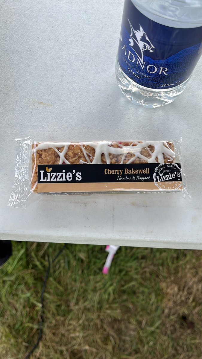 Special Cop👮 tweet media