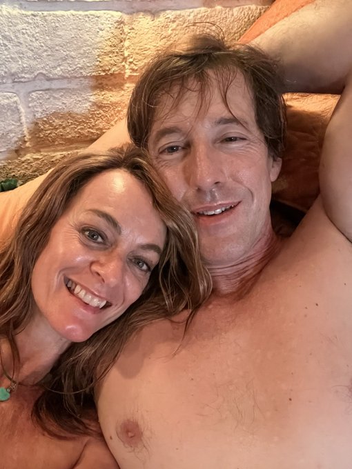 Neighbors are having a loud party, so we&rsquo;ve decided to take the night off and go on a date instead. 😋<a href="/tag/mvsales"class="tags"><span>#mvsales</span></a>