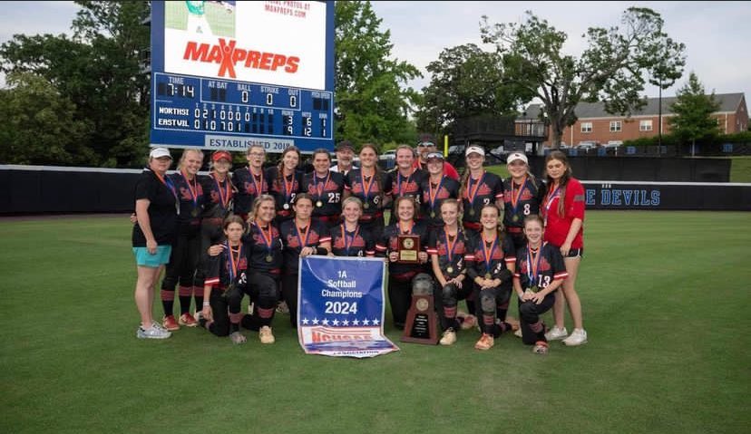 hatley2024's tweet photo. STATE CHAMPS BABY!!!!!! SOOOO proud of this team and how far we came! I will forever have so much love for this team and school! Sad my chapter as a Cardinal ended but i’m excited for my chapter as a bobcat!! @teamnceley @LMC_Softball @Jbum42 @maddykeefer https://t.co/TJwaJaIE4H
