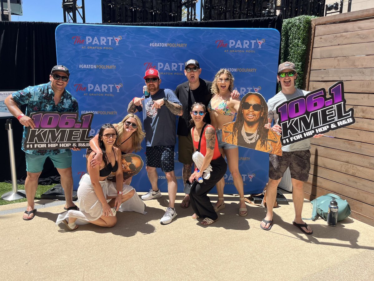 106KMEL's tweet photo. .@LilJon at #gratonpoolparty was π₯! Thanks for having us @playgraton! @bigvon https://t.co/UvNdt5mNVN
