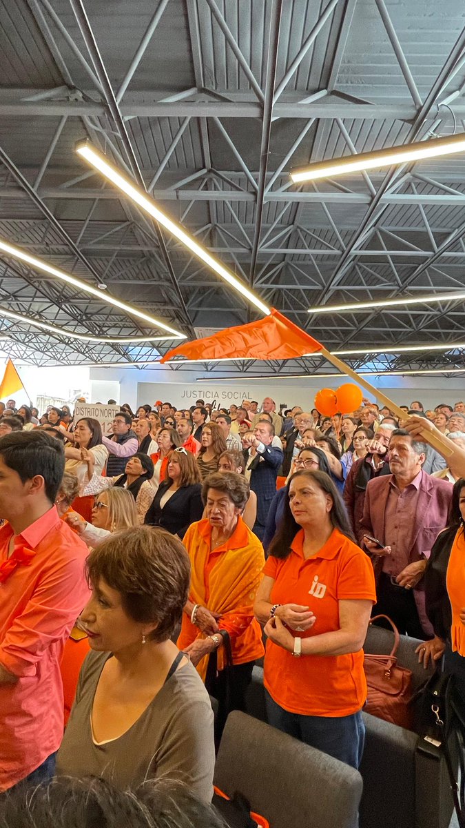 12tvec's tweet photo. Con casa llena la @Listas12oficial realizó su evento de posesión de Directiva Nacional.
"La Izquierda Democrática está más unida y fortalecida que nunca para enfrentar las elecciones del 2025". anunció su dirigencia. https://t.co/gG2wTbYXAe