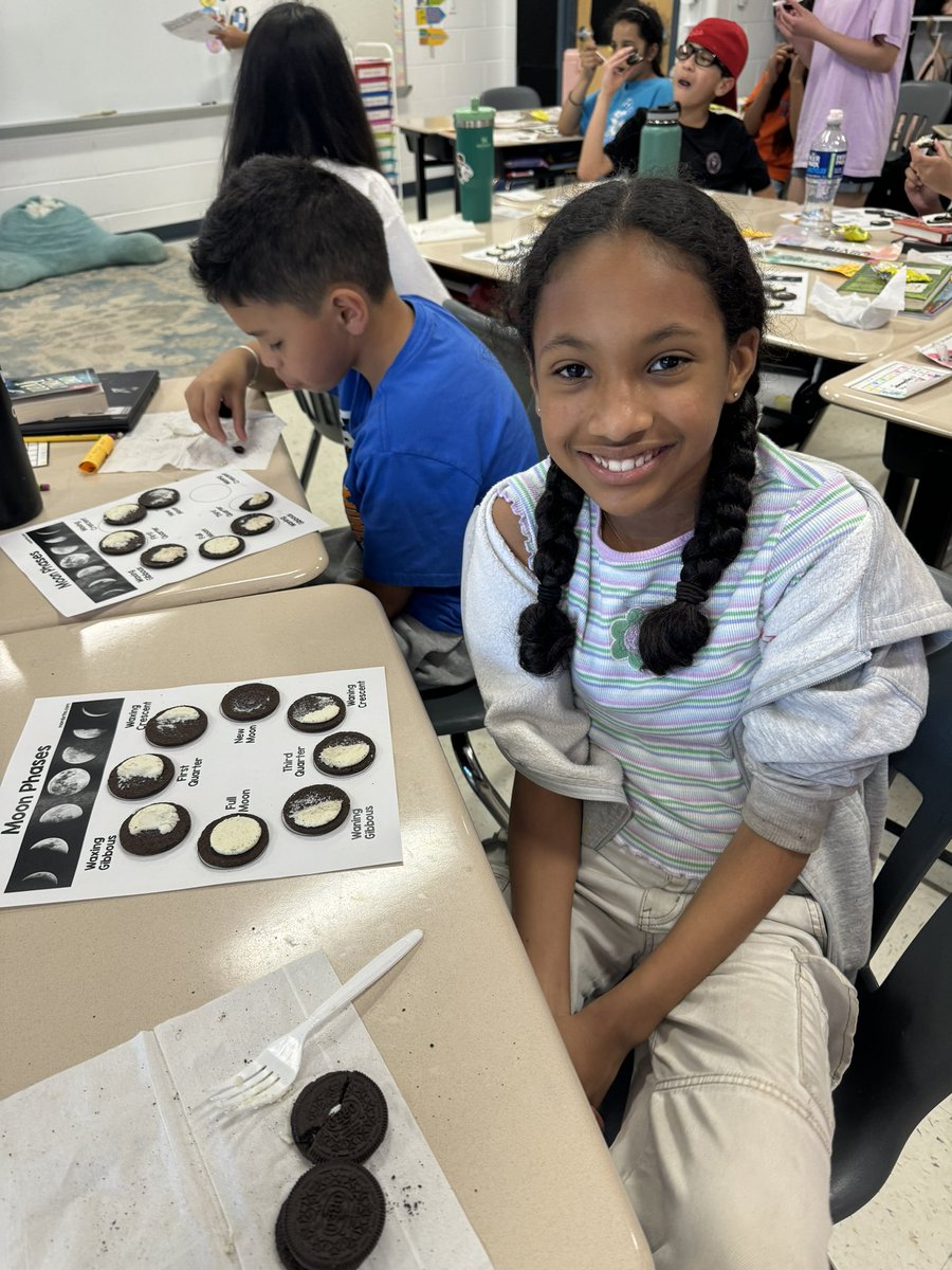 Students demonstrated their knowledge of the moon phases by representing each phase with Oreos! Who said SOL review can’t be fun?