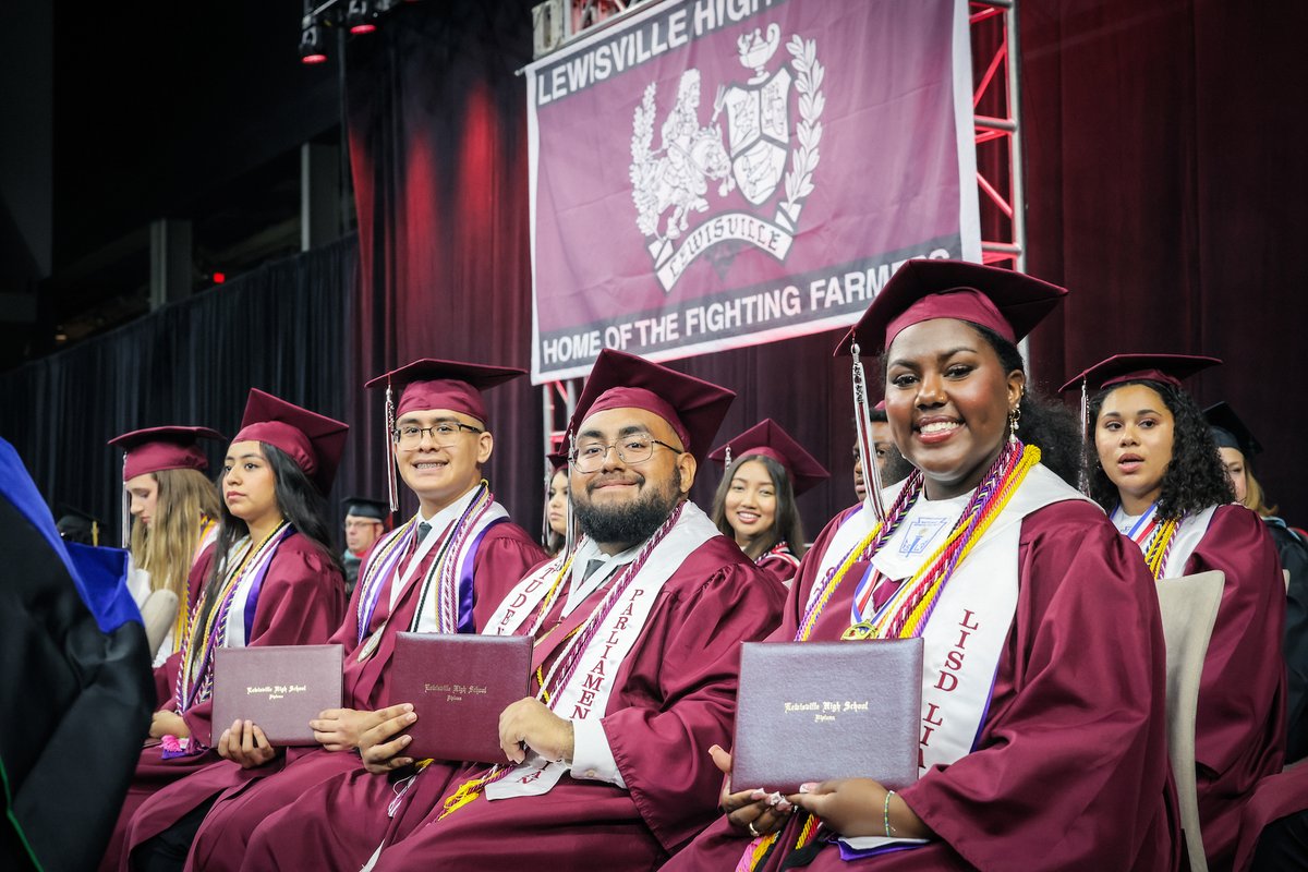 LewisvilleISD's tweet photo. πΆππππππ‘π’πππ‘ππππ to the @LewisvilleHS ππ₯ππ¬π¬ π¨π ππππ! ππ
#LISDgrads #ONElisd #LISDgrad https://t.co/xnesso2WrS