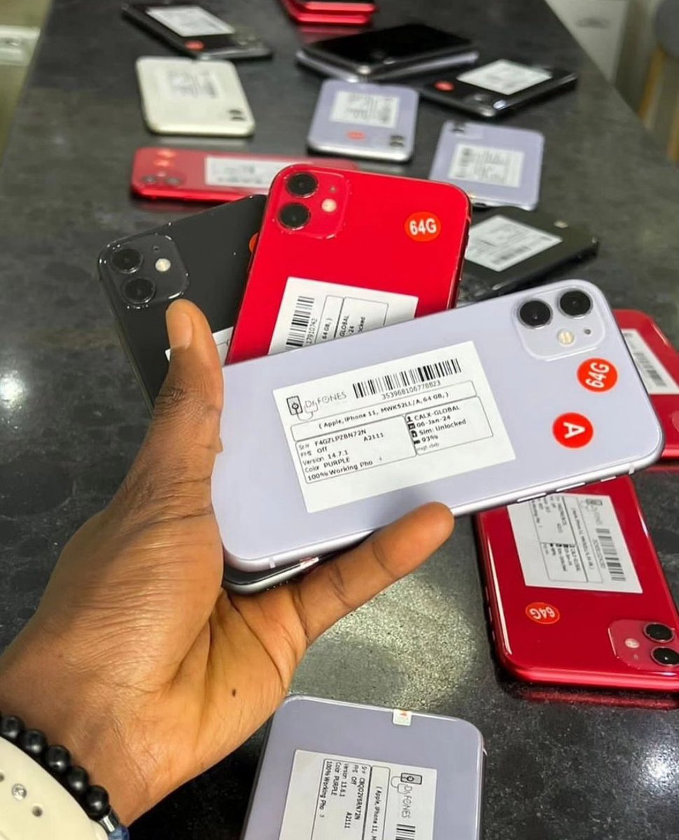 SmartplusUg's tweet photo. ⚡️IPHONE 64/128GB STILL AVAILABLE ☎️☎️/WHATSAPP 0703963377 https://t.co/WbxI7oXser