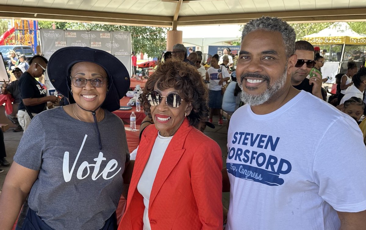 It was a great day at the @nvdems Block Party today, energizing our community to get out and vote in this primary, with an eye to the November election. Get out and vote early by June 7th or vote on Primary Day June 11th.