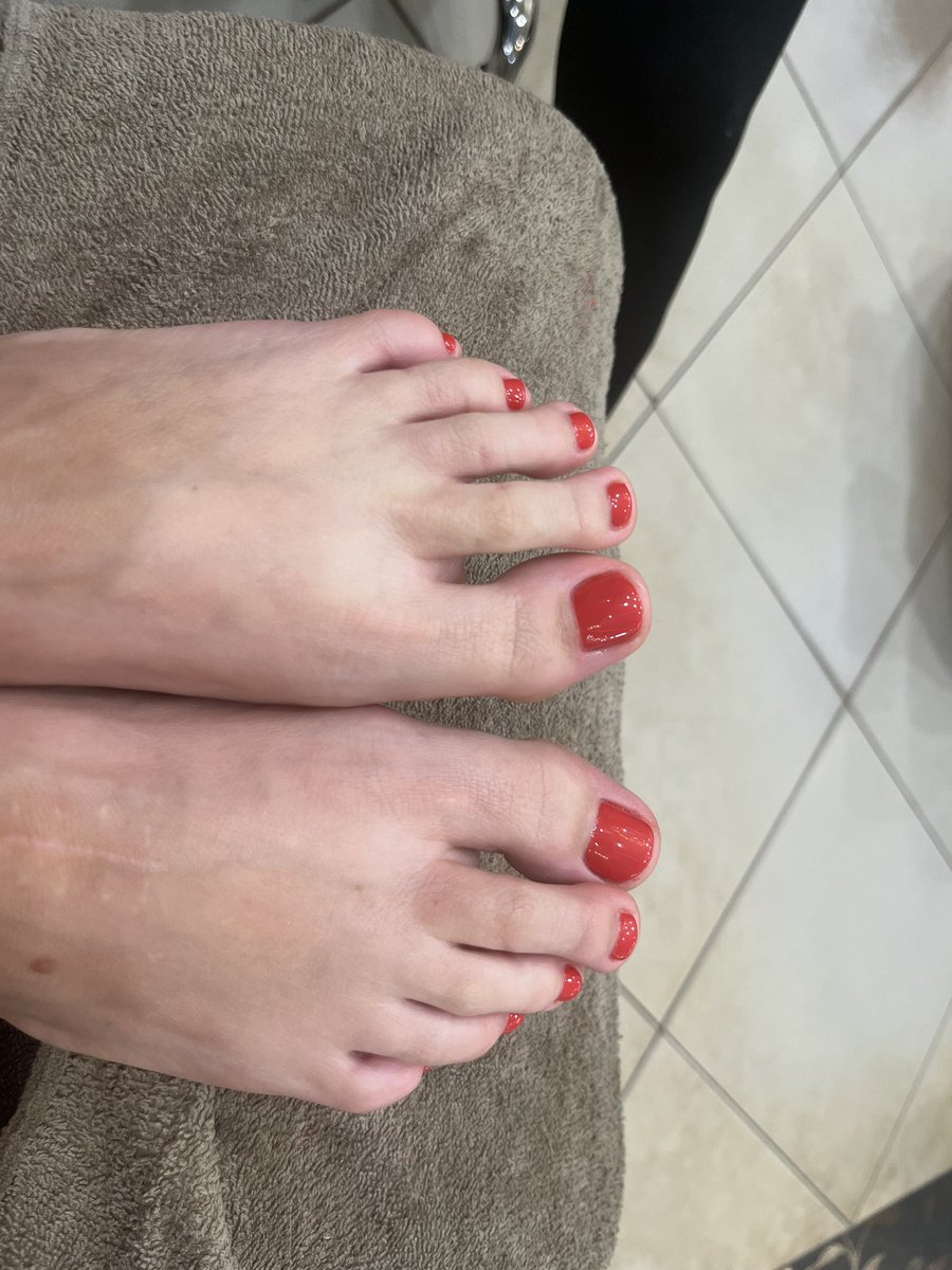Pedicure before Cancun! 
<a href="/exleyexpress/">Exley</a>
#ExleySummer24ABC