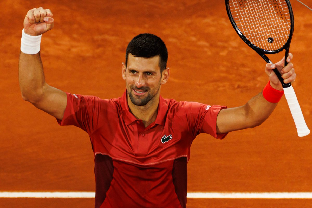 ¡HISTÓRICO! Djokovic venció 7-5, 6-7(6), 2-6, 6-3 y 6-0 a Musetti, evitó que Sinner le quite el Nº1, empató a Federer con el récord de 369 triunfos en Grand Slam y en octavos le toca F.Cerúndolo.
Sumó 95 victorias en Roland Garros, su mejor marca en un Major, tras Australia (94).