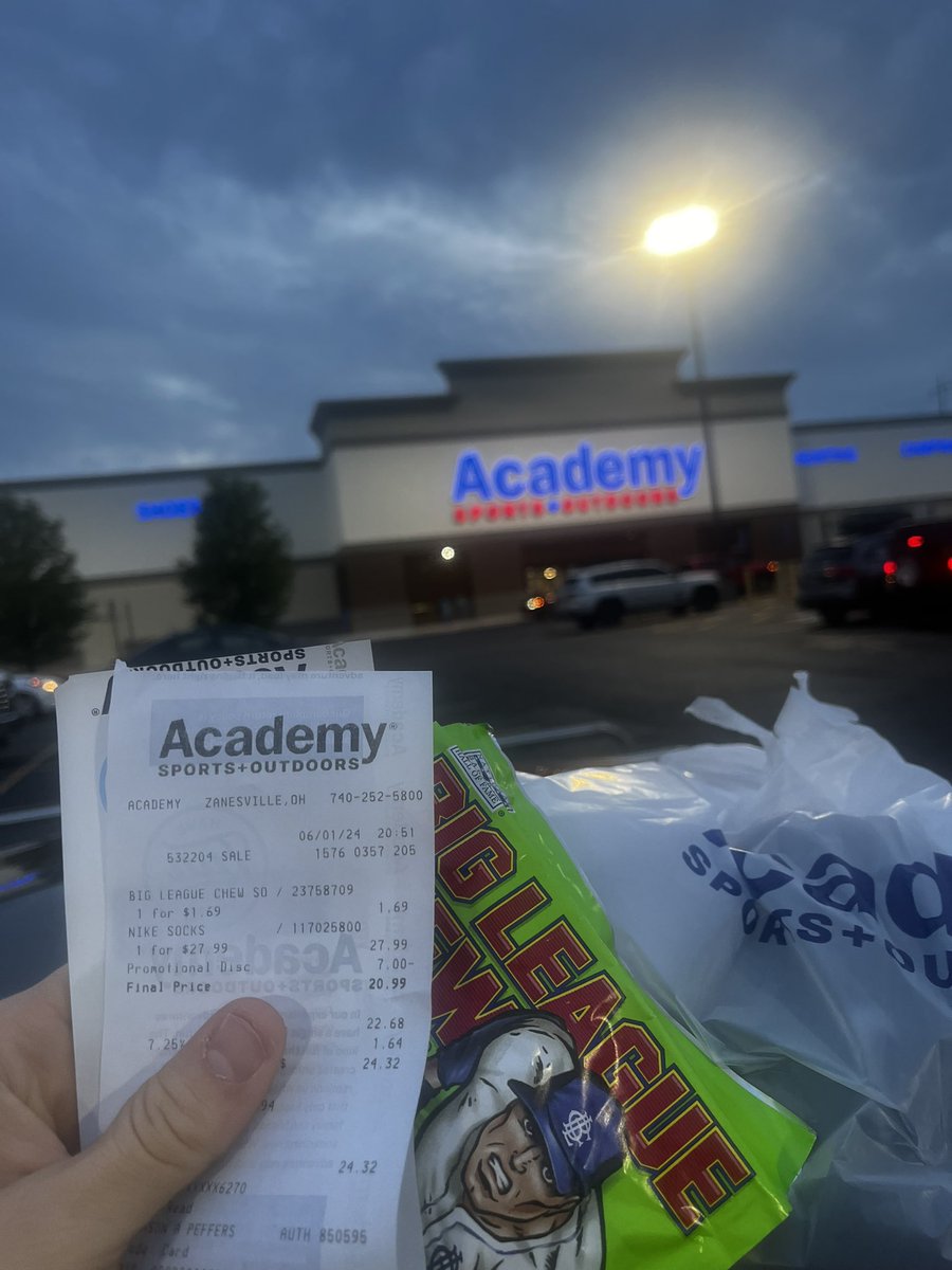 Stopped by the new Academy in Zanesville to check out some savings to what I may want to get here soon, pick up some socks, and most importantly, the Big League Chew. @LateKickJosh hopefully still early enough for a Chalice of Supremacy.