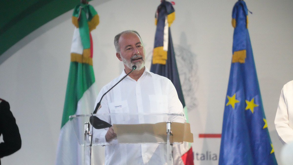 itobisono's tweet photo. Esta noche junto al embajador de la Republica de Italia (@italyinrd ), Stefano Queirolo Palmas, participamos en la fiesta nacional de la República de Italia, celebramos los lazos de amistad, la cultura, música y gastronomía italiana. https://t.co/VNSxOcVGmQ