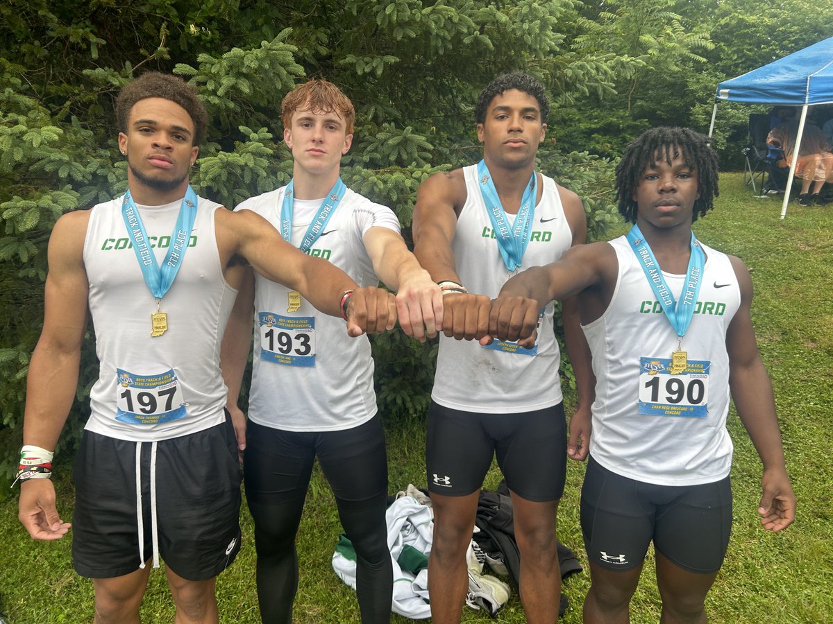 Congrats to our 4x1- Jaron Thomas, Simeon Lake, Joe Moon, Reese Breveard on their 7th place finish at the state meet.