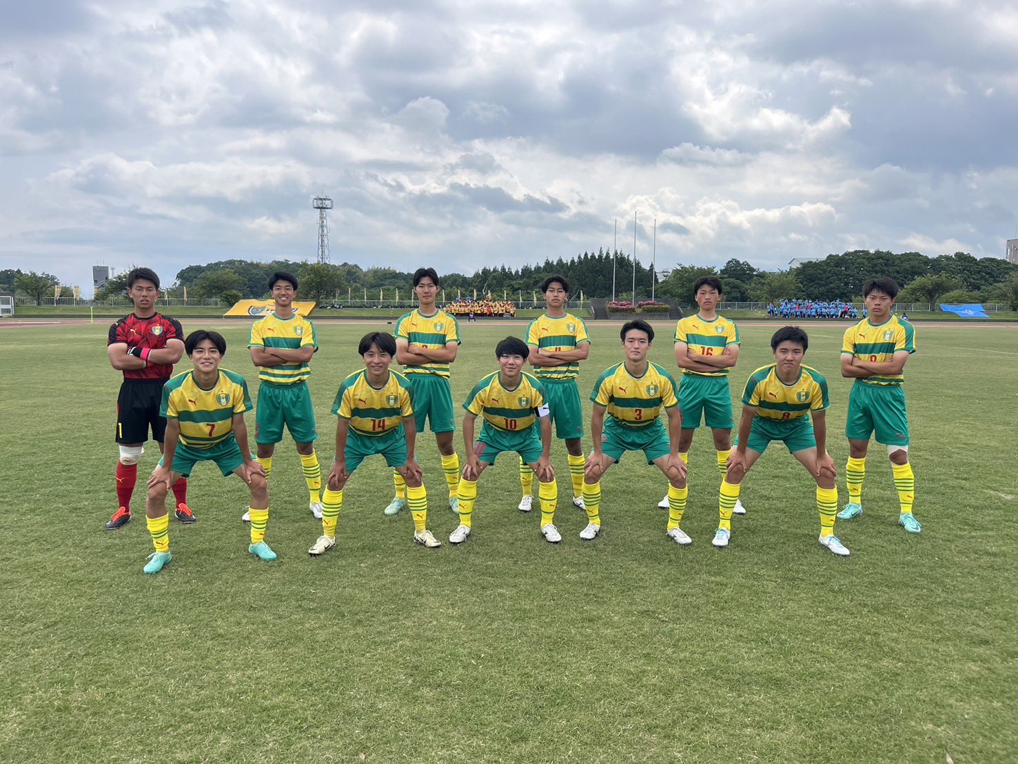 星稜高校サッカー部 ピステの下 値段交渉有り F-I5F3VaoAAmzqF.jpg