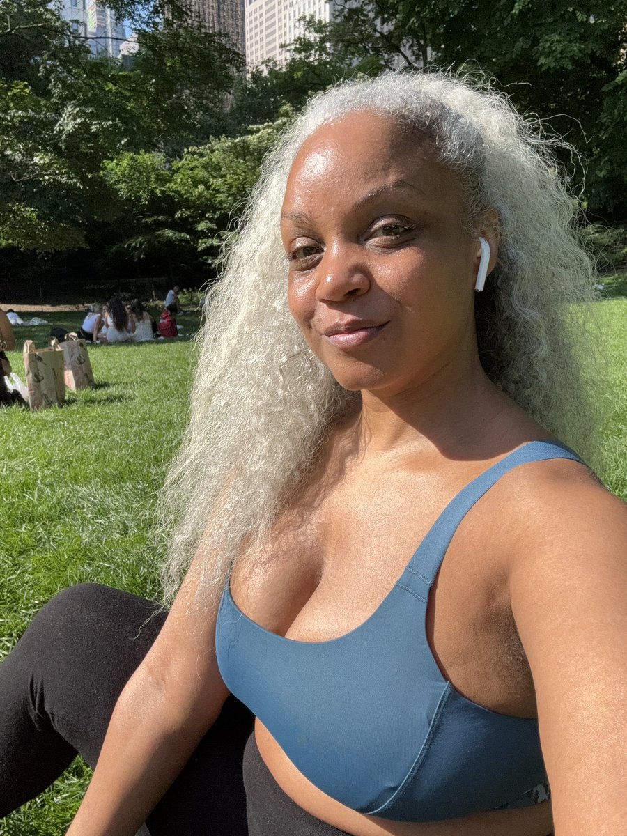 SinnamonLove's tweet photo. Happy Pride!!! I stopped by Central Park this afternoon for a smoke break & some rays.
Shout out @chani_app @chaninicholas for this fun & informative AstroPlanner!
#nomakeup #nofilter #naturallygrey #greybae #whitehairdontcare https://t.co/whVMy7nsYG