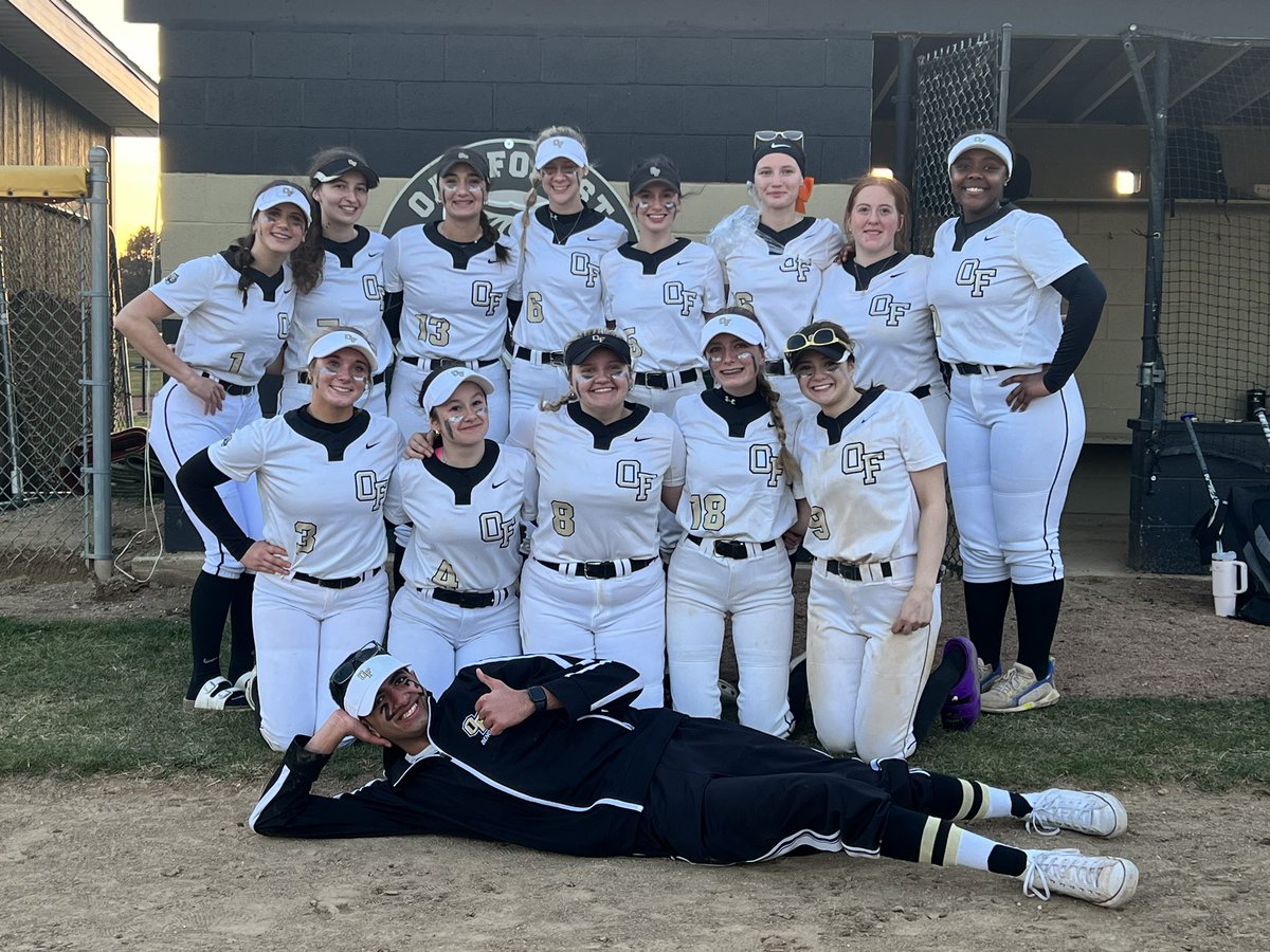 ofhssoftball's tweet image. The season ending loss is never easy for any team. This team was something different. The dedication, commitment, and leadership was everything. A special group. 

Seniors, thank you for the stage you set for years to come. Proud of every single one of you🖤💛