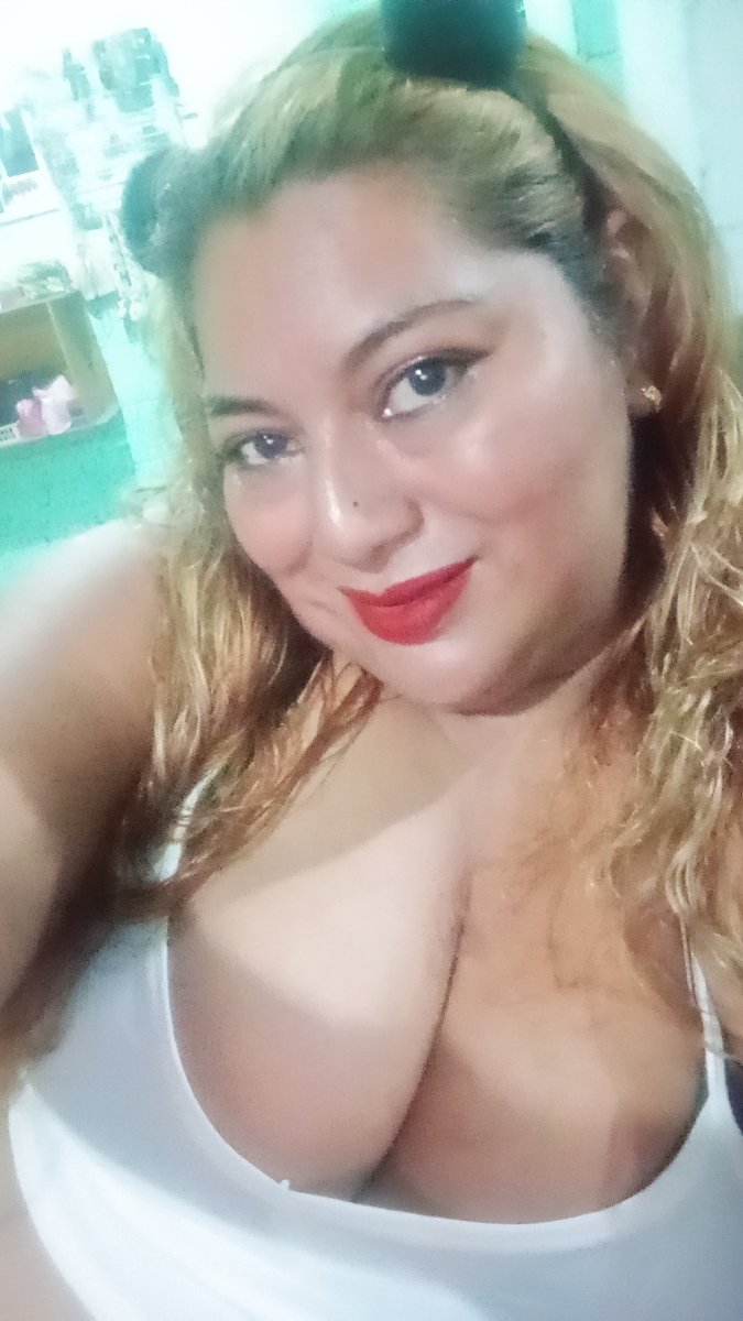 Tezadet1's tweet photo. Noche de peda 🍻🍻🍻 https://t.co/lJVaWzk5kI