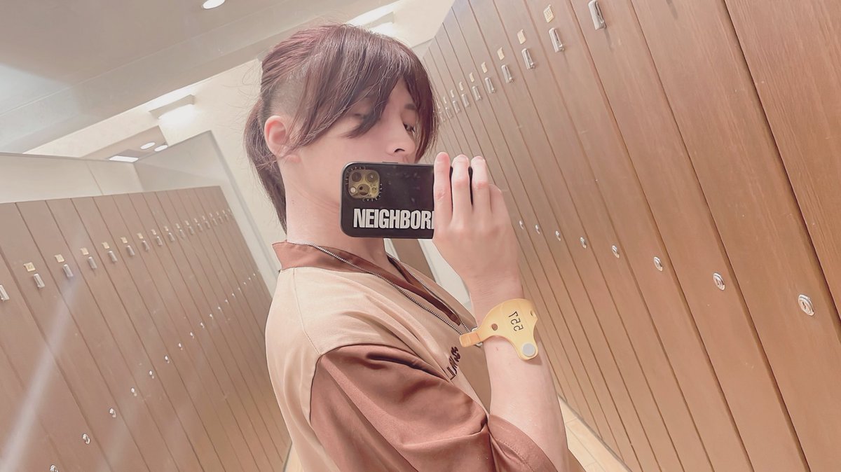 おはようございます🙌
ついに今日は名古屋でSAKAE SPRING！！
髪もバイオレットに染めて気合十分🤘

16:00からR.A.D.ステージにてDumyy Louベースサポートで出演します❤️‍🔥

僕やケイタを一目見たい方は勿論、サカスプどこに行こうか迷ってる方も是非お越しください〜！！