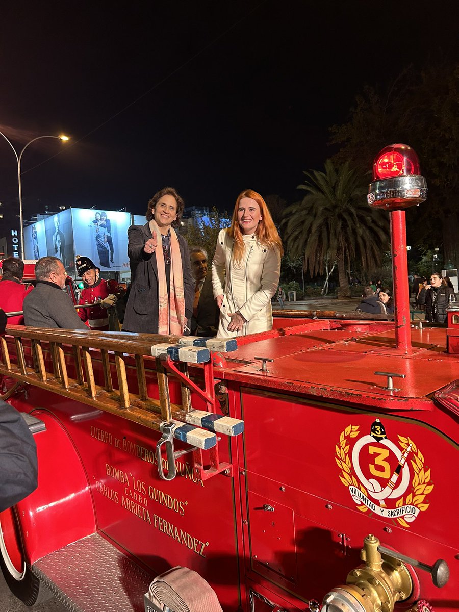 Celebrando los 91 años del Cuerpo de Bomberos de Ñuñoa <a href="/BomberosNunoa/">Cuerpo de Bomberos de Ñuñoa</a> y agradeciendo su importante labor al servicio de la comunidad, en especial a quienes integran la 8va Compañía de Peñalolén “Bomba Peñalolén” <a href="/Octavacbn/">Bomba Peñalolen</a>