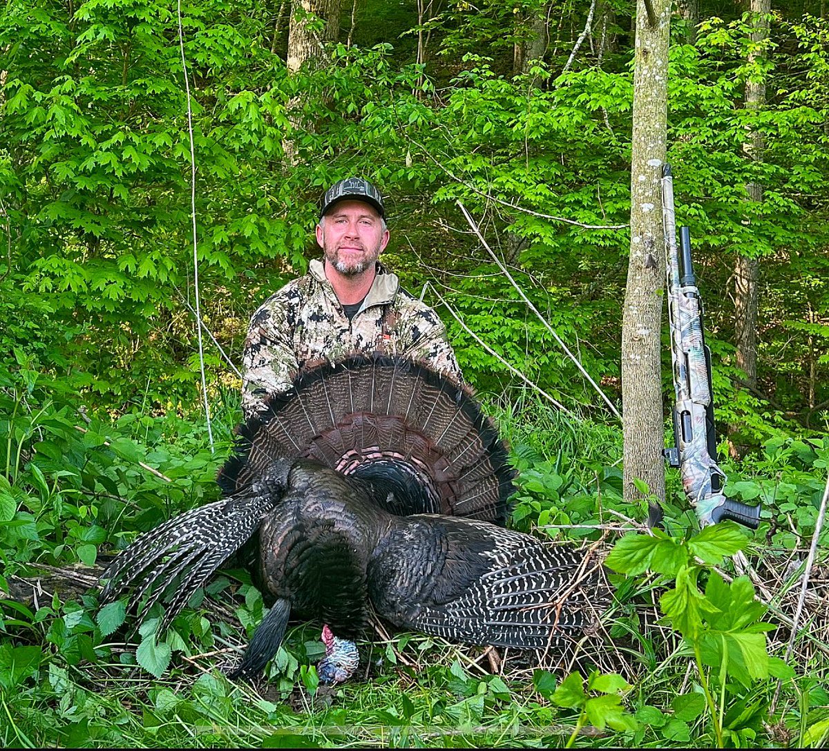 HoosierHunter00's tweet photo. Just getting around to posting this years turkey!  What a fun season. Chased this one for 3 days! 
#turkeyhunting #hunting #outdoors https://t.co/TyotgKHs0b