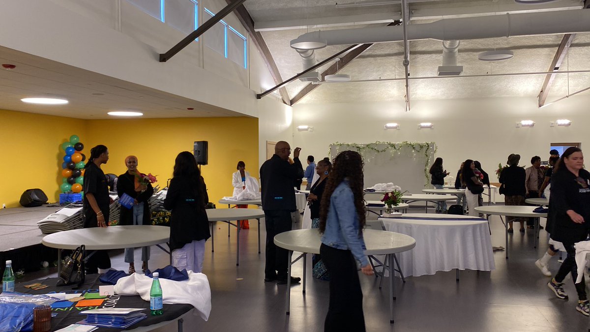 FN_JConyers's tweet photo. We are starting to pack things up, and make sure this space is as clean if not cleaner than when we arrived. #RBAC2ndAnnualFundraisingLuncheon #RBAC #SetTheRecordStraight https://t.co/U7xqIEWipf