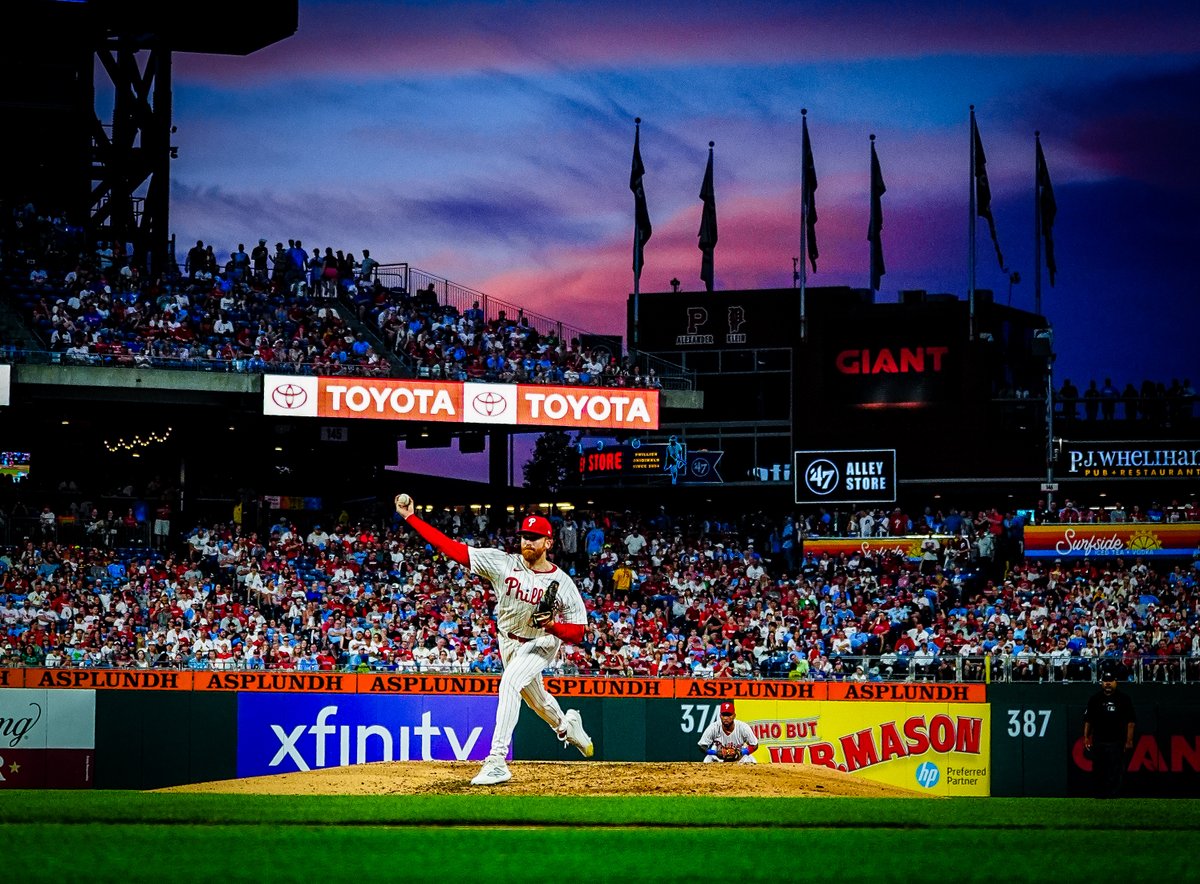 Citizens Bank Park tweet media
