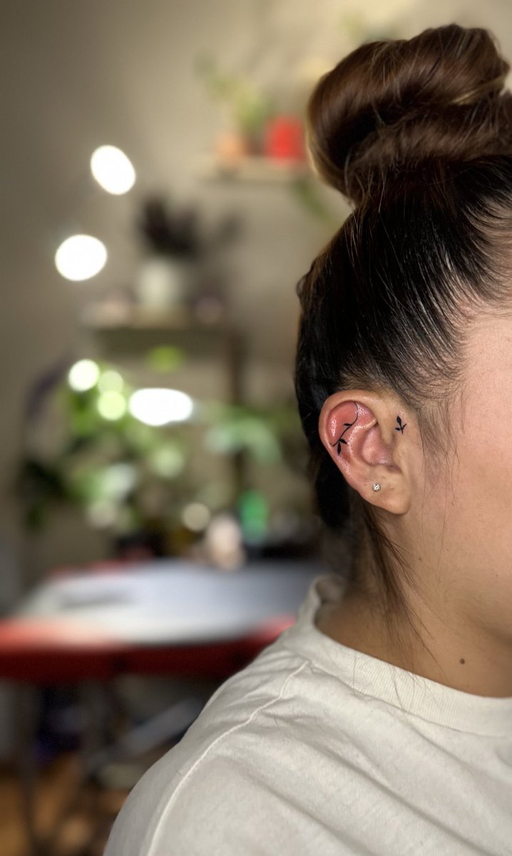 cute little ear tattoos I did yesterday ✨