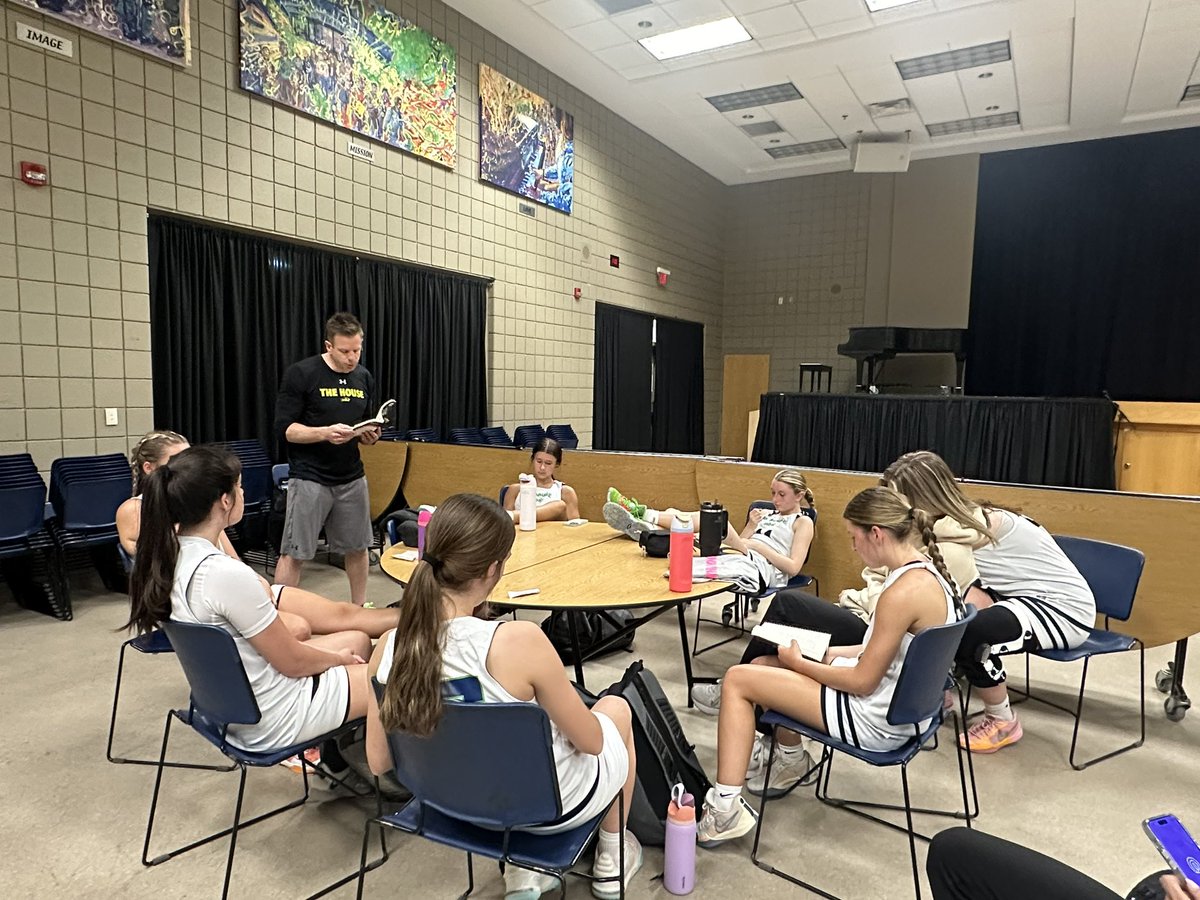 mikedokter's tweet photo. Even on the toughest days, we are smiling, learning, growing, and having fun!

Couldn’t be more proud of these girls for their grit, hustle, and always having each other’s back. 

No matter what, we look out for each other. 🏀💪🏻

@M_B_A_Bball @TeamSportHouse https://t.co/dWV466OoJP