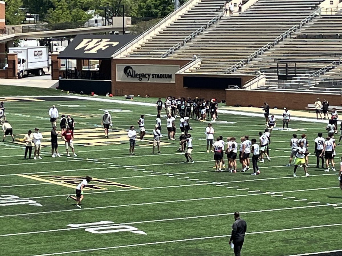 Had a great day at Wake Forest. Thank you for inviting me and looking forward to coming back!!
@CoachR_Wake <a href="/elodge4/">Eric Lodge</a> <a href="/CoachBMcGill/">Bryce McGill</a> <a href="/AndrewDenis/">Andrew Denis</a> <a href="/DAWGHZERECRUITS/">Dawg House Recruiting</a> <a href="/QBHitList/">QBHitList.com</a> <a href="/StagsRecruiting/">Stags Football Recruiting</a> <a href="/BerkeleyStagsFB/">Berkeley Football</a>