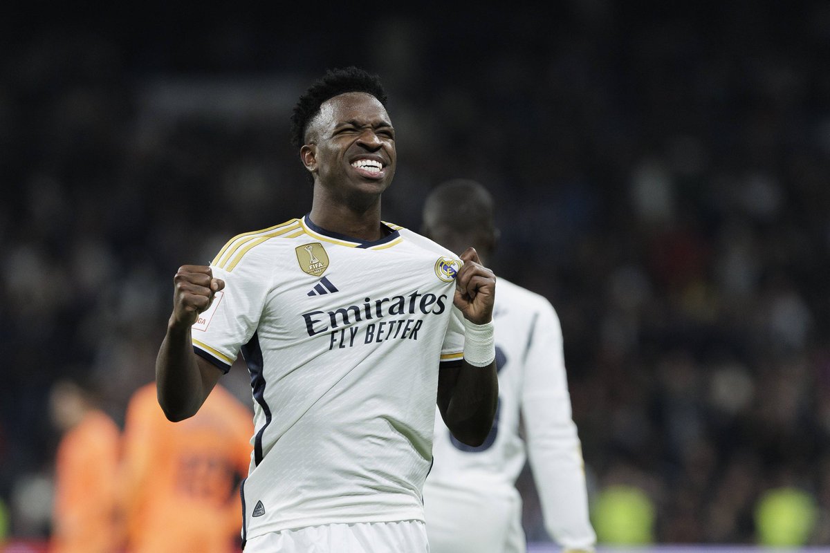 Mundo_MadridCF's tweet photo. Todos los que decían que el futbol le debe una Champions a Reus pueden ir pelandole toda la verga al futuro Balon de Oro, Don Vinicius Junior. 🇧🇷 https://t.co/ckiS7MWM4W