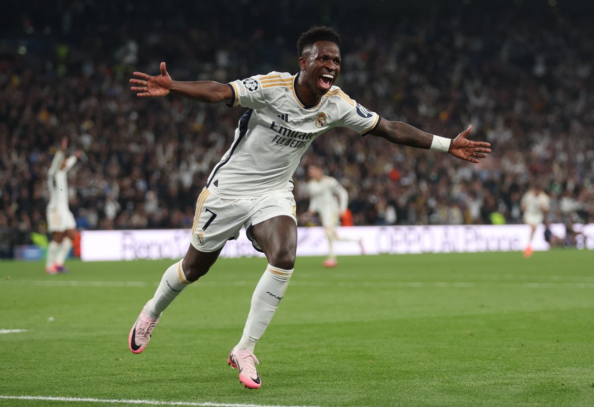 LigadeCampeones's tweet photo. ⭐ 𝐕𝐈𝐍𝐈 𝐉𝐑 ⭐

#UCLfinal https://t.co/RzE3Hjkleb
