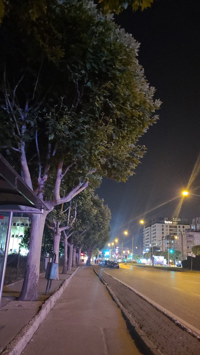 Gizmrtn's tweet photo. Beni yalnız bırakmayan tek şey.. https://t.co/SZxkhnTiHn