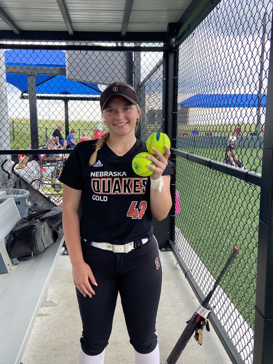 Bomb 3 and 4 on the year today for <a href="/Ashley_Jucht2/">Ashley Jucht</a> ! Her bat is 🔥, keep it rolling!