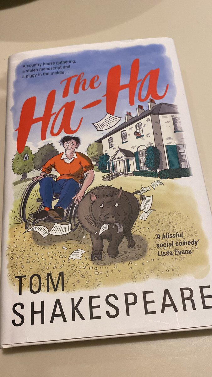 Lovely evening @paradesendbooks with friend @TommyShakes who delighted an audience with his unique witticisms and extracts from his new book. Q&As + book signings followed. Great proactive bookshop on my doorstep! Signed up for details of future events @RichmondNubNews