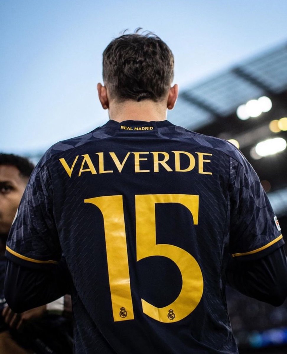 人気ブランド #15 Valverde 23/24 Real Madrid バルベルデ XL ウェア