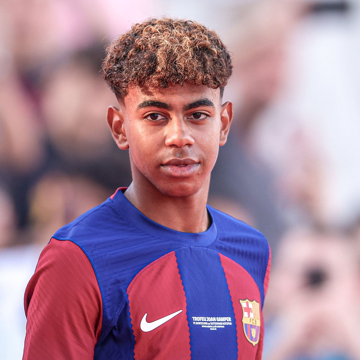 NUEVO RÉCORD📋

Lamine Yamal se acaba de convertir en el jugador más joven en ver ganar una Champions al Real Madrid.

Histórico lo de este crío.