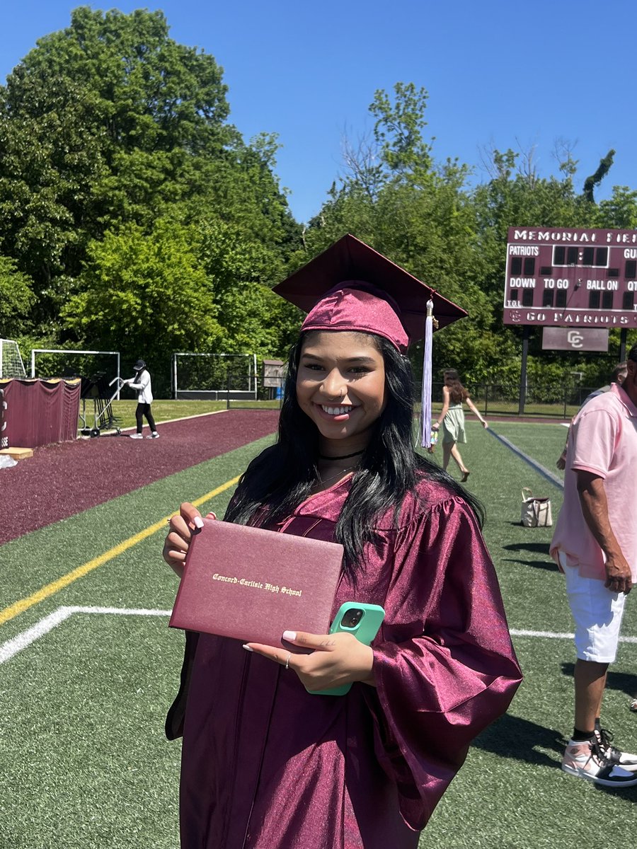 loadingplot's tweet image. MY LITTLE SISTER DID IT !!! 👑⭐️🩷