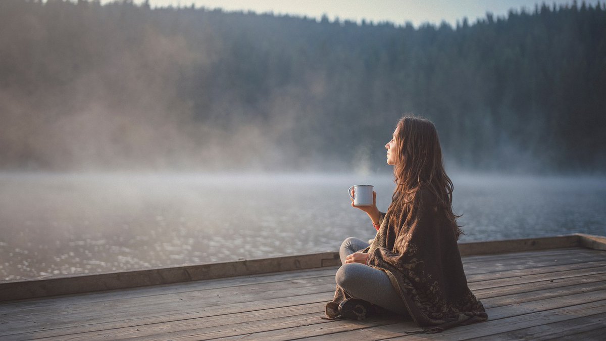 Vive el presente con atención plena.

La verdadera sabiduría reside en el aquí y ahora.

#Mindfulness #PresenciaConsciente