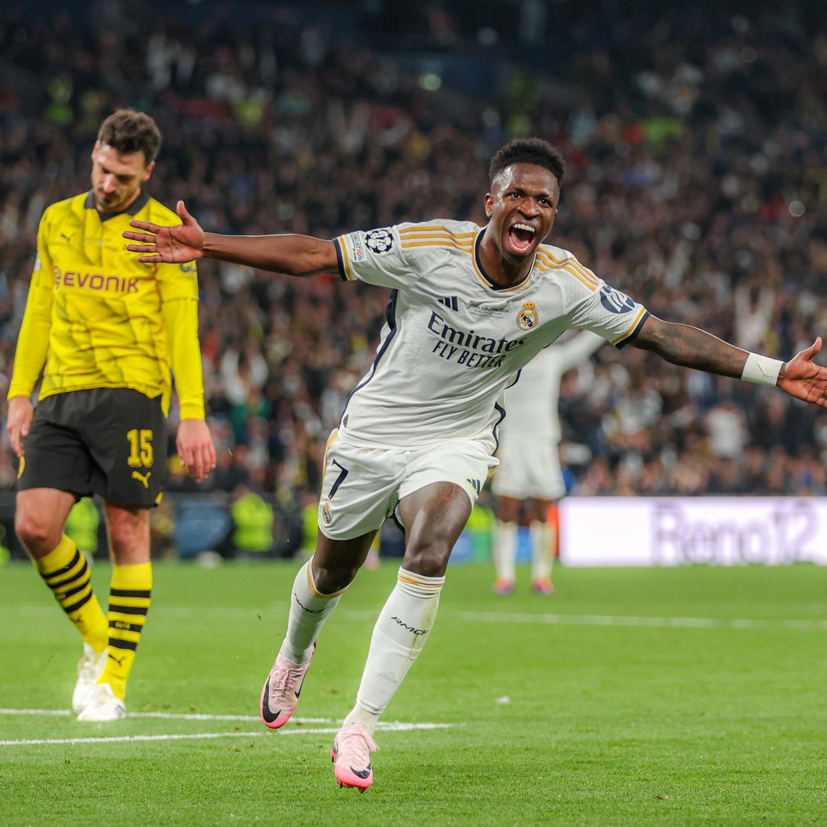 ⚽️ Football : le Real Madrid remporte sa 15ᵉ Ligue des champions en battant le Borussia Dortmund en finale 2-0. #DORRMA #UCLfinal