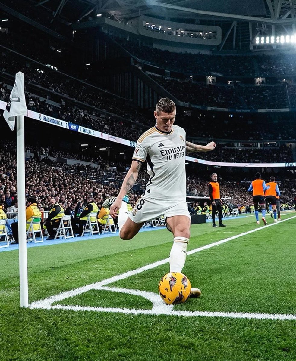 Thank you Toni.

- When Kroos is the waiter, the glasses are never empty🍷