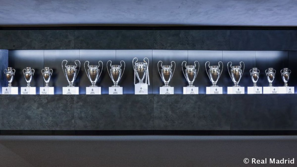 MadridXtra's tweet image. Real Madrid will have a symmetrical Champions League trophy cabinet again.