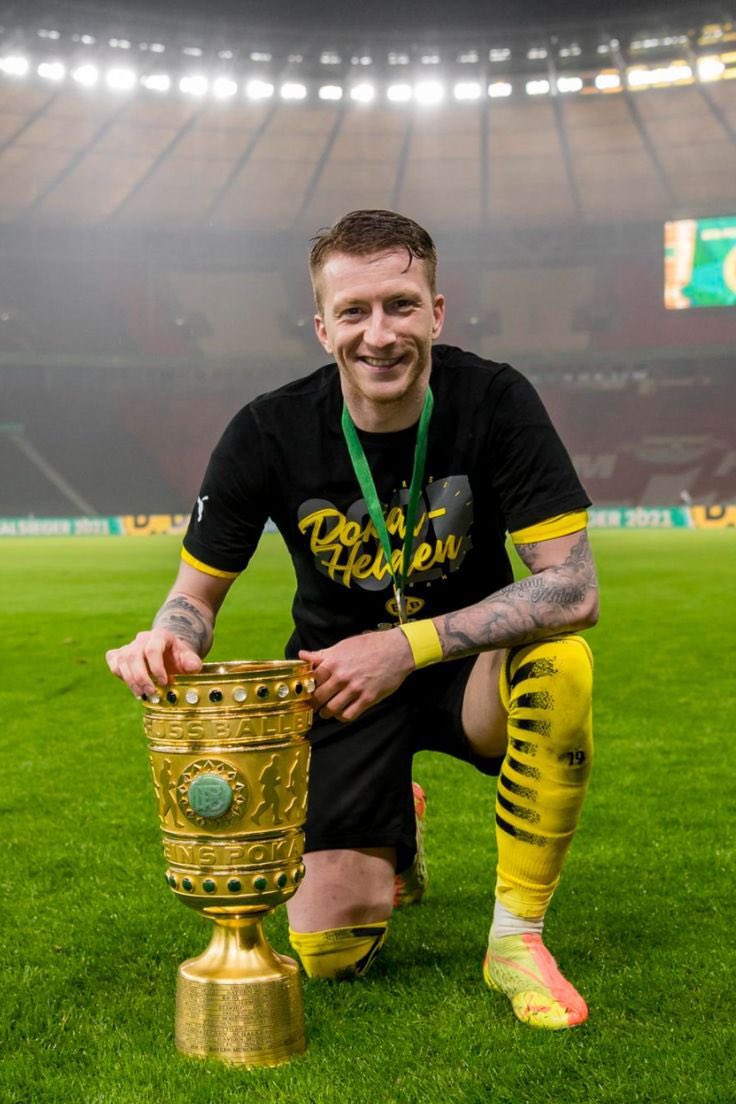 TheBVBCentral's tweet photo. Thank you Marco Reus.

Through ups and downs you've been there, you've helped so many in life and have inspired millions, I couldn't be prouder as a fan to say I got to watch Marco Reus growing up, while this isn't the ending any of us wanted we can't let that take away all the good times we did share, you'll forever be a legend in the world of football, you'll forever hold a place in my heart, you'll forever symbolize what it means to play for this beautiful beautiful club, thank you from the bottom of my heart for it all, and I wish you the best luck on your next career path

My goat, Thank You 💛