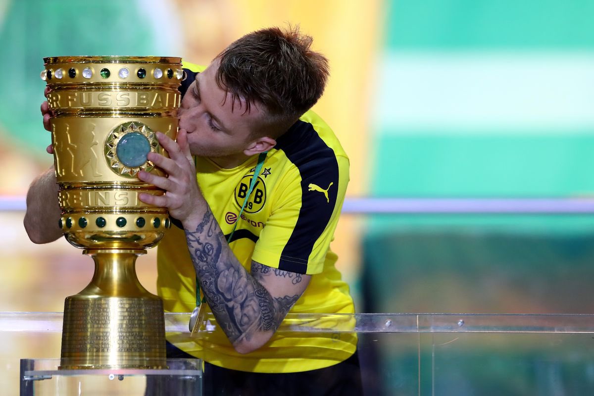 TheBVBCentral's tweet photo. Thank you Marco Reus.

Through ups and downs you've been there, you've helped so many in life and have inspired millions, I couldn't be prouder as a fan to say I got to watch Marco Reus growing up, while this isn't the ending any of us wanted we can't let that take away all the good times we did share, you'll forever be a legend in the world of football, you'll forever hold a place in my heart, you'll forever symbolize what it means to play for this beautiful beautiful club, thank you from the bottom of my heart for it all, and I wish you the best luck on your next career path

My goat, Thank You 💛