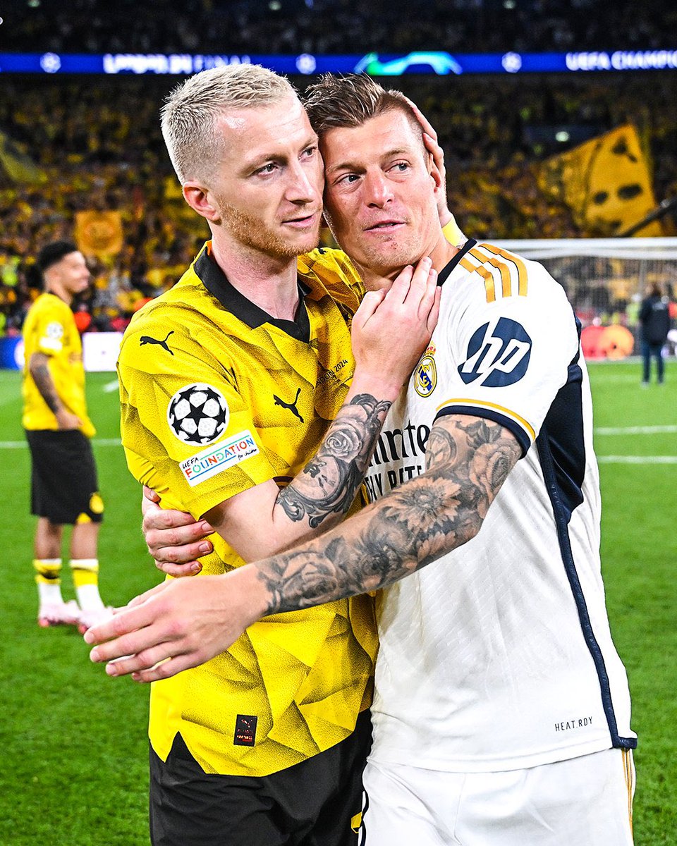 🥲✨ I’m not crying, you’re crying!

Toni Kroos leaves Real Madrid.
Marco Reus leaves Borussia Dortmund.

Legends. 🎩